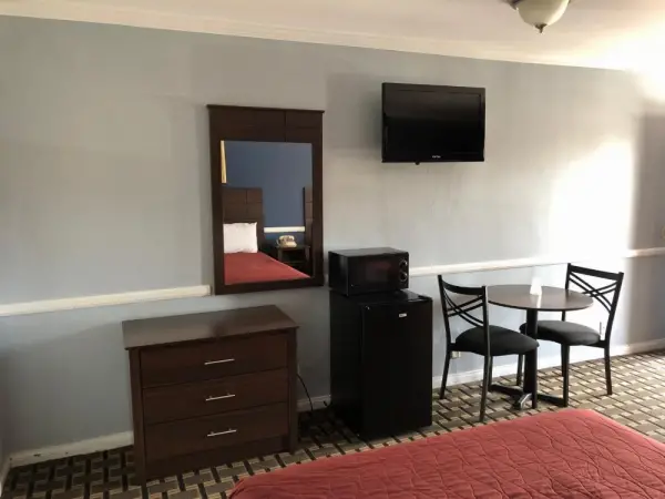 Whittier Travel Inn 6